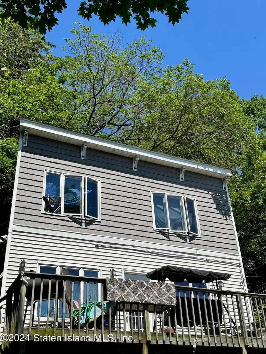 580 Van Duzer Street, Staten Island, NY 10303 - Image #3