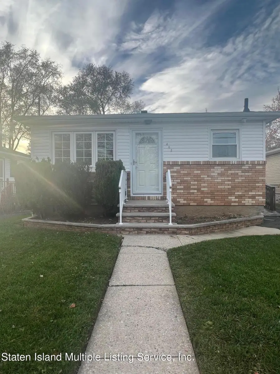 402 Grandview Avenue, Staten Island, NY 10303 - Image #2