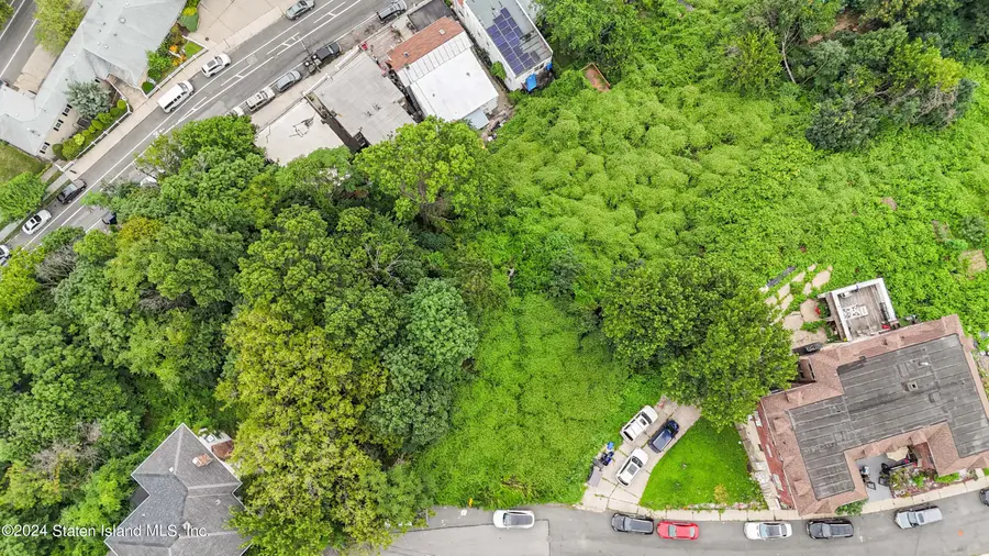 47,49 Tompkins Circle, Staten Island, NY 10301 - Image #3