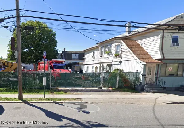 1890 Clove Road, Staten Island, NY 10304