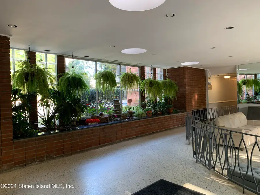 55 Austin Place #2j, Staten Island, NY 10304 - Image #3