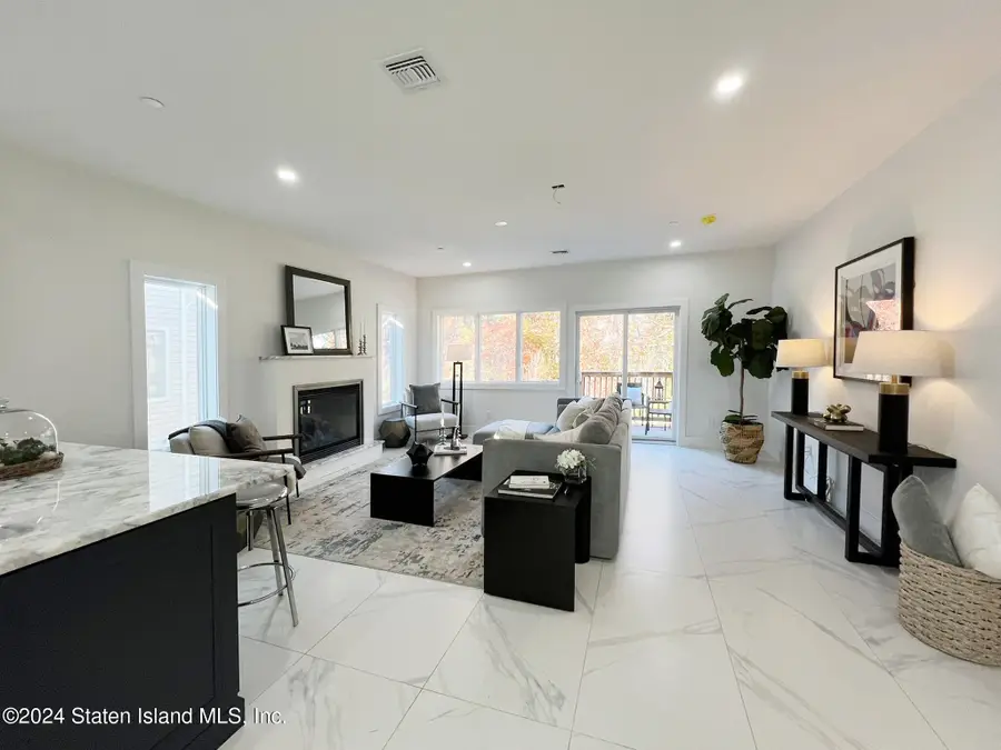 30 Harris Lane, Staten Island, NY 10309 - Image #3