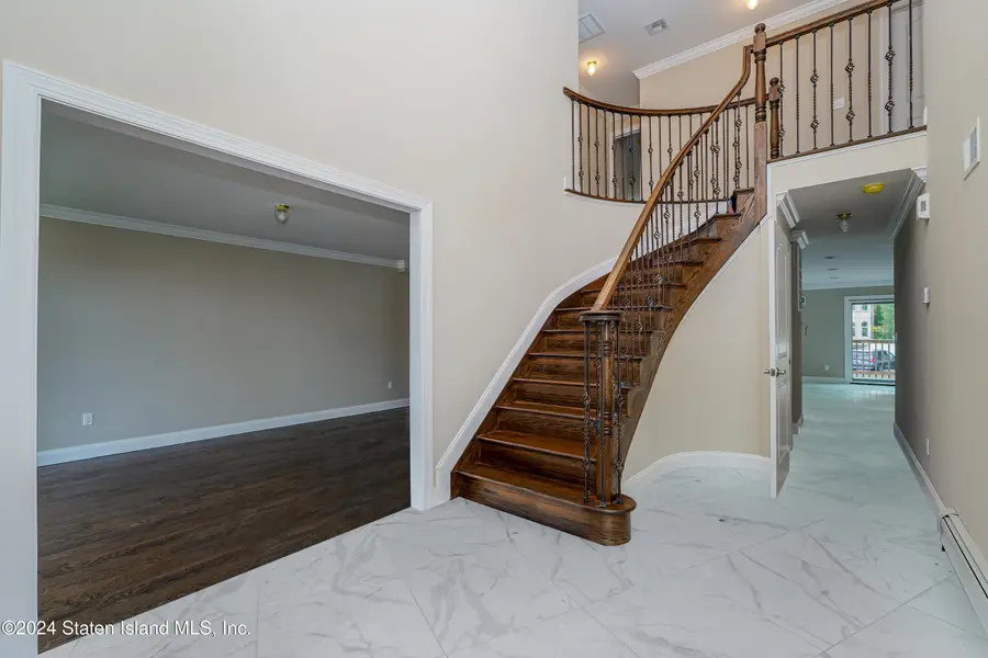 101 Bedell Avenue, Staten Island, NY 10307 - Image #3