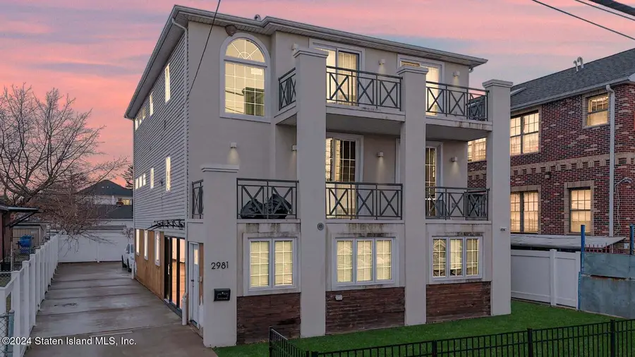 2981 Hylan Boulevard, Staten Island, NY 10306 - Image #3