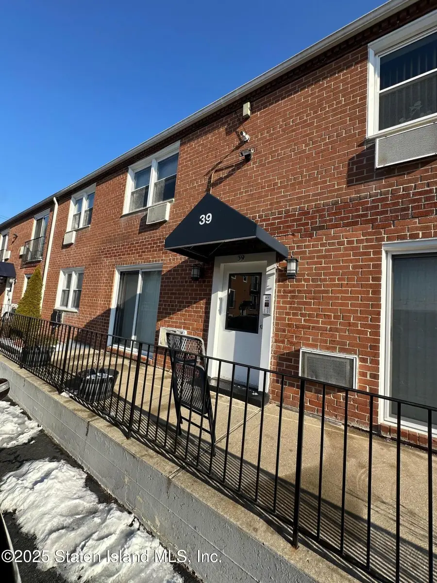 39 Vera Street #A, Staten Island, NY 10305 - Image #2