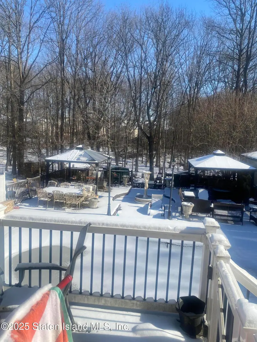 19 Woodrose Lane, Staten Island, NY 10309 - Image #3