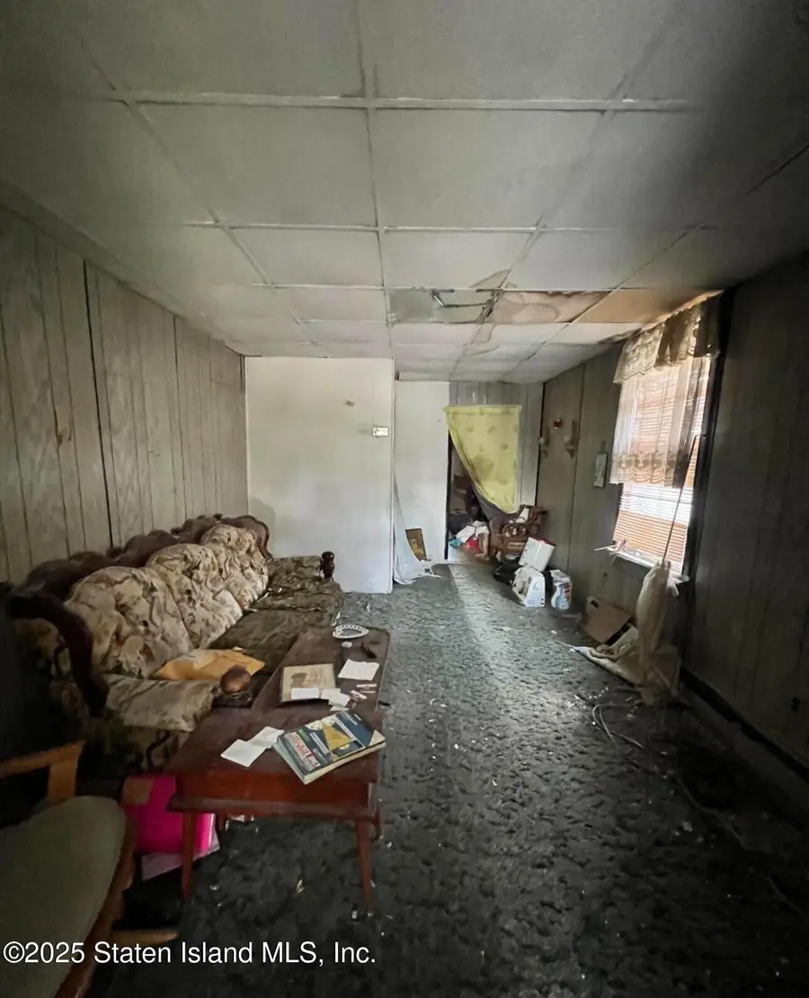 25 Benjamin Place, Staten Island, NY 10303 - Image #2