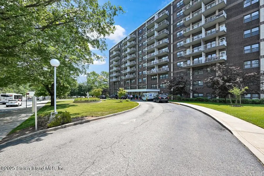 1100 Clove Road #2-E, Staten Island, NY 10301 - Image #2