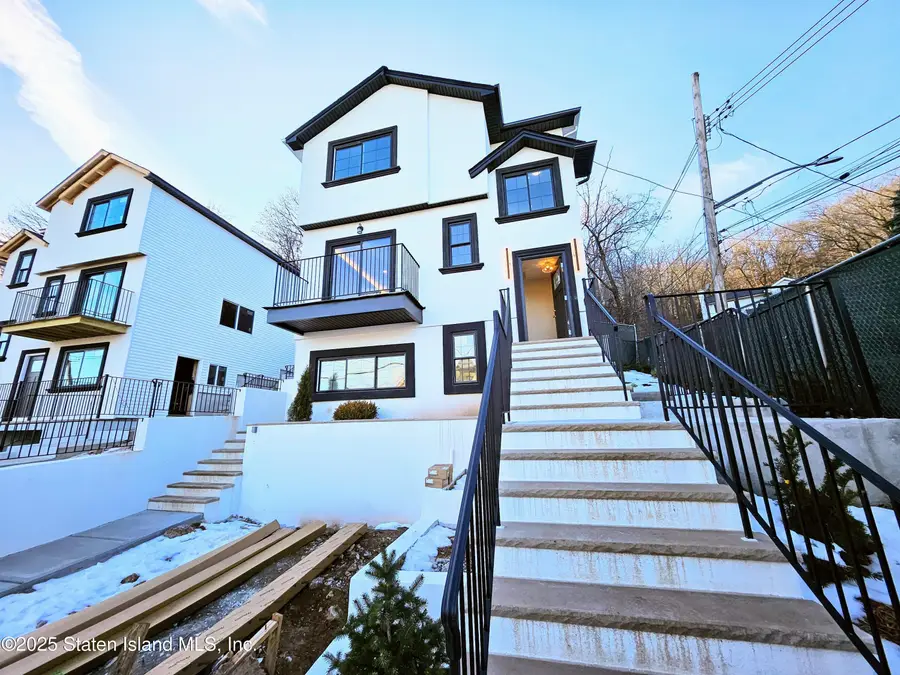 802 Van Duzer Street, Staten Island, NY 10304 - Image #2