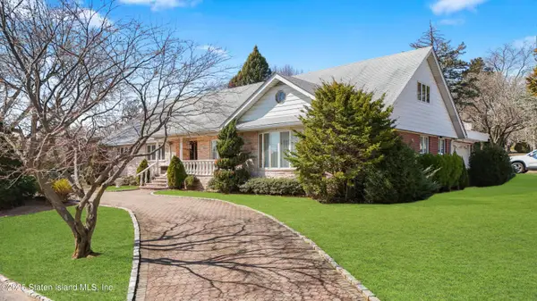 51 Cromwell Circle, Staten Island, NY 10304