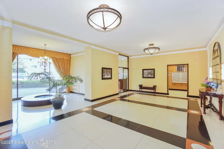 1000 Clove Road #4e, Staten Island, NY 10301 - Image #3