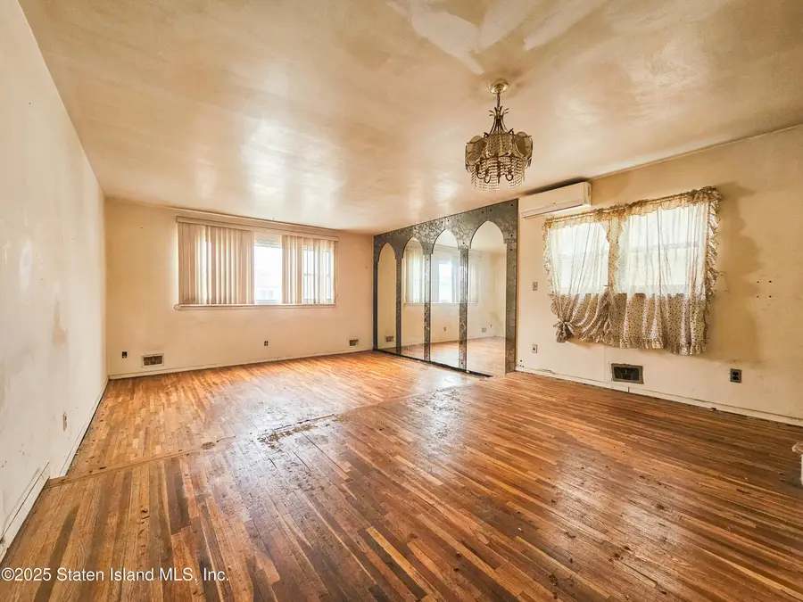 291 Bedford Avenue, Staten Island, NY 10306 - Image #3