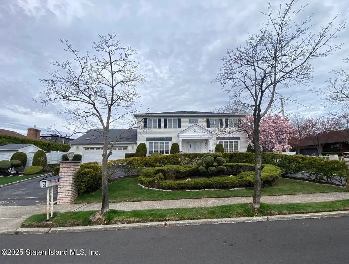 61 Queensdale Street, Staten Island, NY 10309 - Image #1