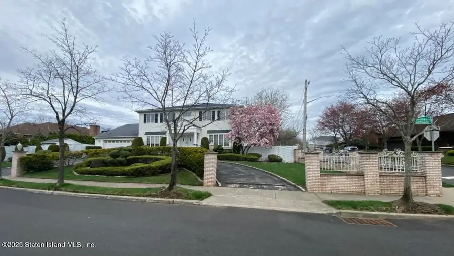 61 Queensdale Street, Staten Island, NY 10309 - Image #2