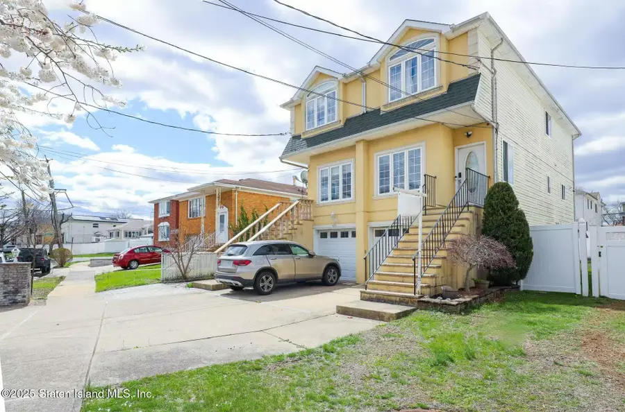 521 Mill Road, Staten Island, NY 10306 - Image #2