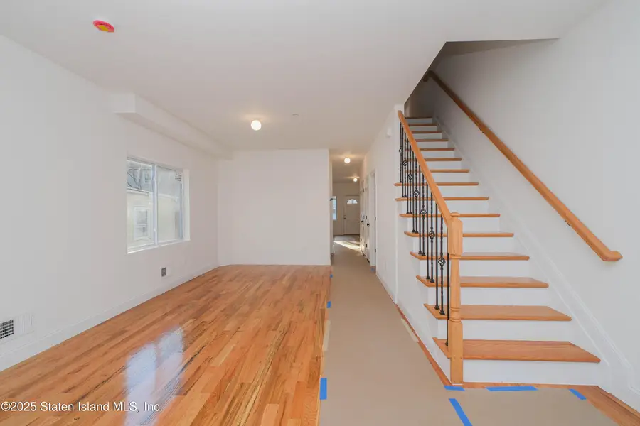 209 Nicholas Avenue, Staten Island, NY 10302 - Image #2