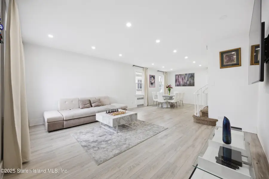 17 Coleridge Street, Brooklyn, NY 11235 - Image #3