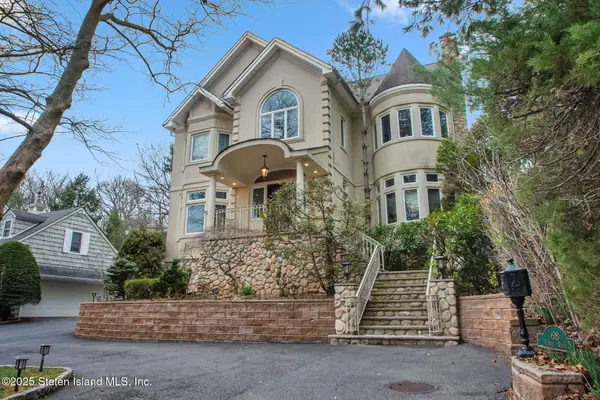 68 Circle Road, Staten Island, NY 10304