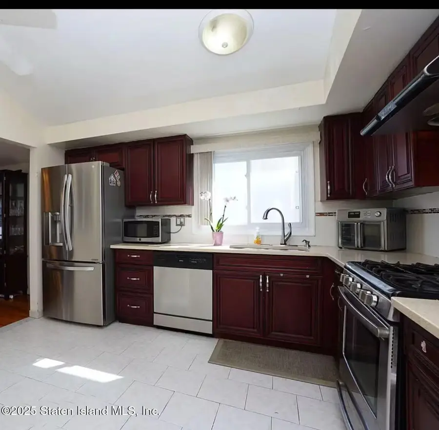 32 Dickie Avenue, Staten Island, NY 10314 - Image #2