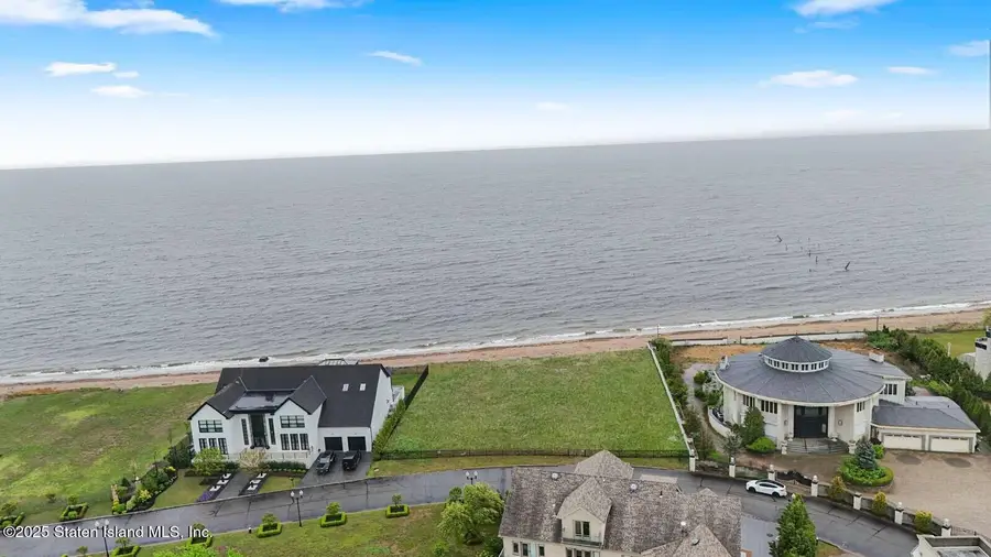 140 Nicolosi Drive, Staten Island, NY 10312 - Image #3