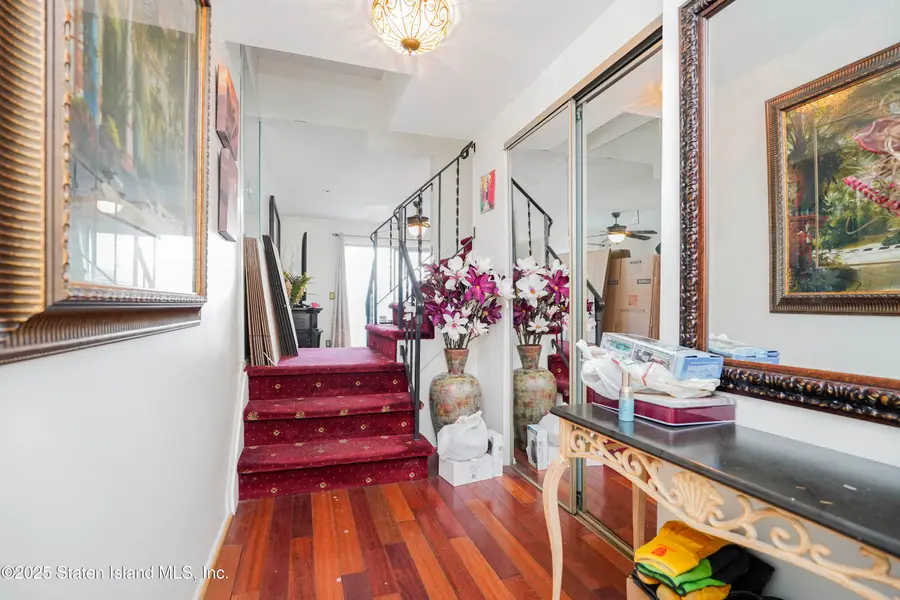 102 Lorraine Loop, Staten Island, NY 10309 - Image #3