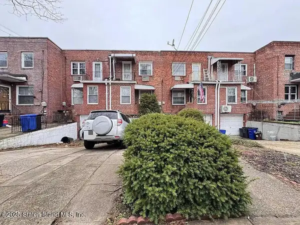 8922 Moline Street, Queens, NY 11428