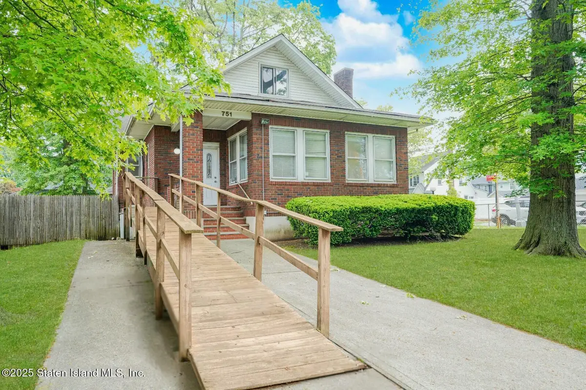 751 Jewett Avenue, Staten Island, NY 10314 - Image #1