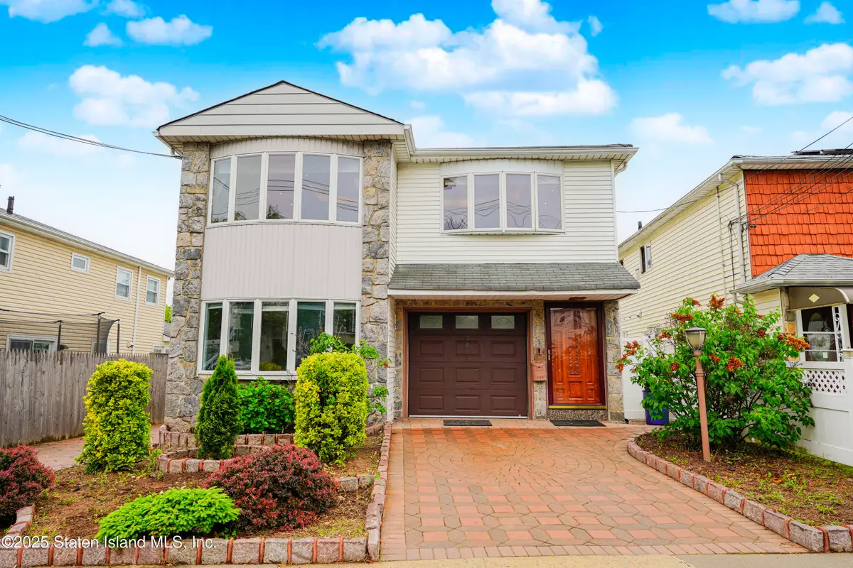 380 Gansevoort Boulevard, Staten Island, NY 10314 - Image #1