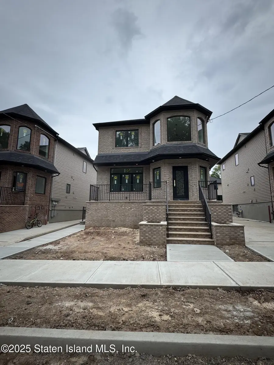389 Philip Avenue, Staten Island, NY 10312 - Image #2