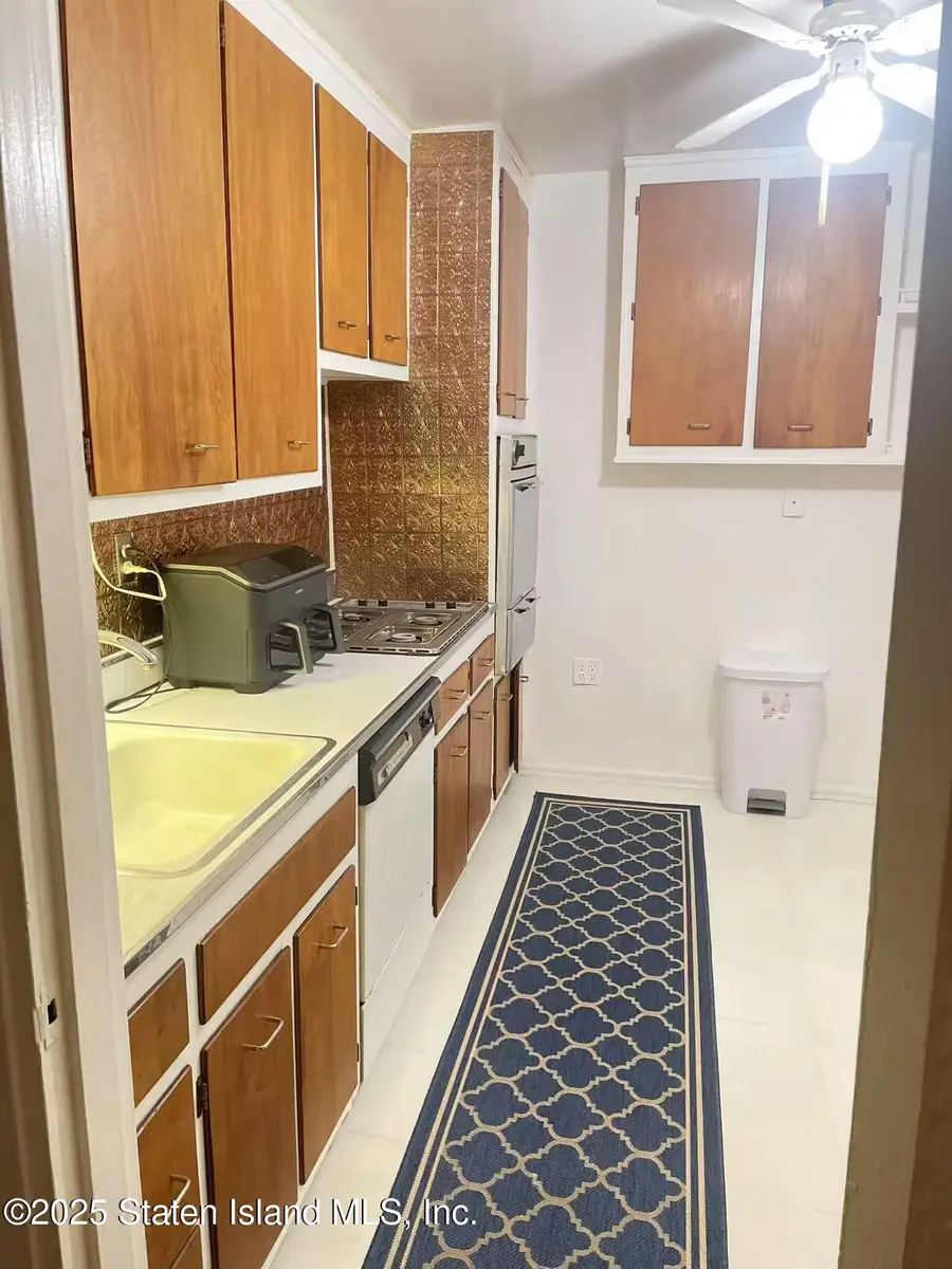 50 Fort Place #B4c, Staten Island, NY 10301 - Image #3