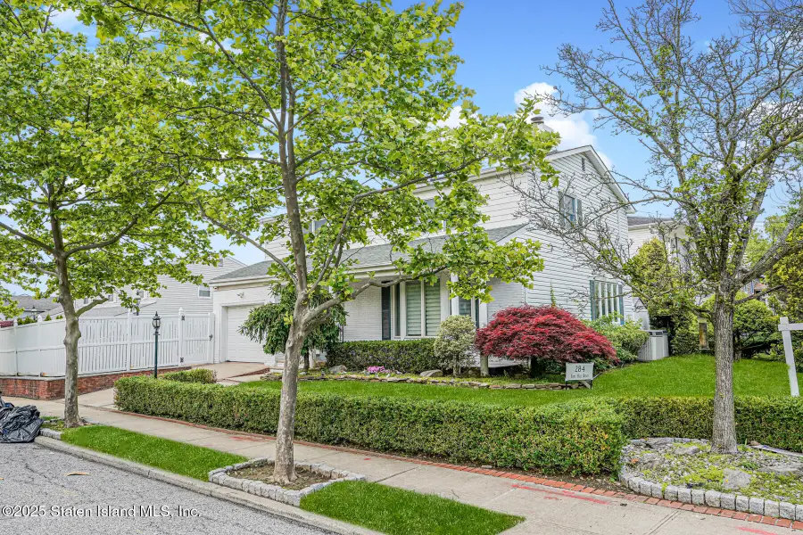 284 Todt Hill Road, Staten Island, NY 10314 - Image #2