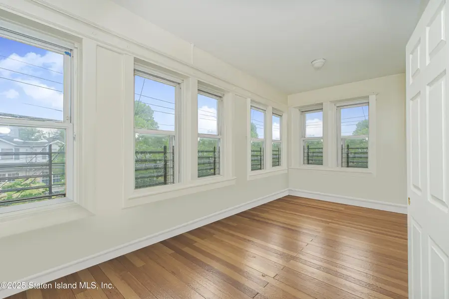 113 Grandview Avenue, Staten Island, NY 10303 - Image #2