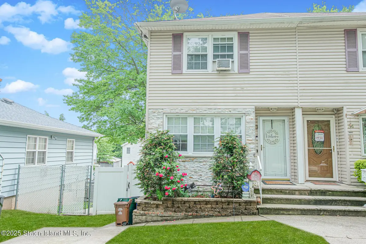 52 Pleasant Plains Avenue, Staten Island, NY 10309 - Image #1