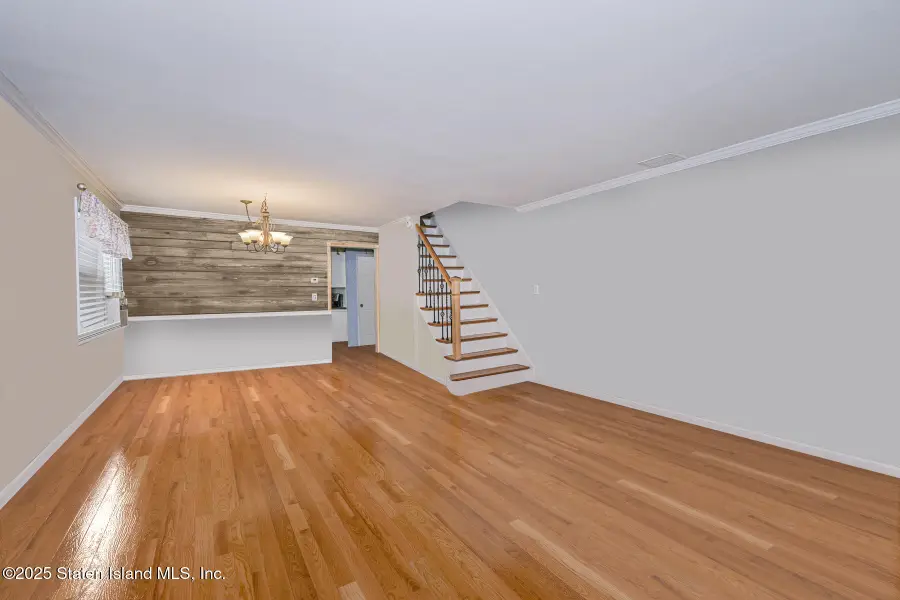 52 Pleasant Plains Avenue, Staten Island, NY 10309 - Image #3