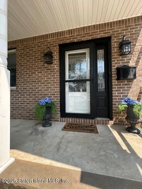 11 Satterlee Street, Staten Island, NY 10307 - Image #2