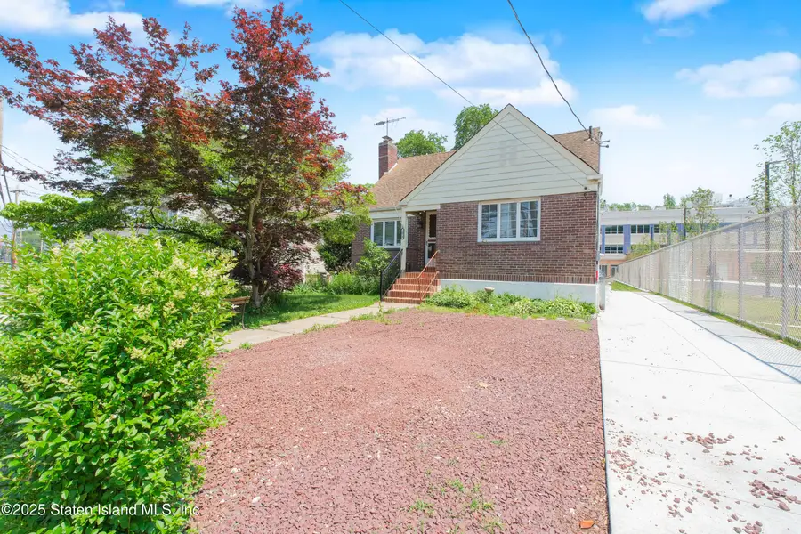 4070 Victory Boulevard, Staten Island, NY 10314 - Image #3