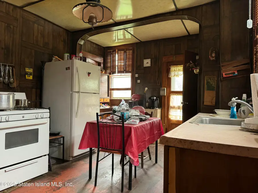 132 Hamden Avenue, Staten Island, NY 10306 - Image #2