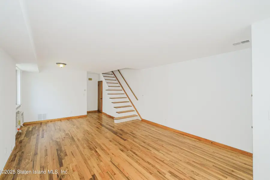 289 Maybury Avenue, Staten Island, NY 10308 - Image #3