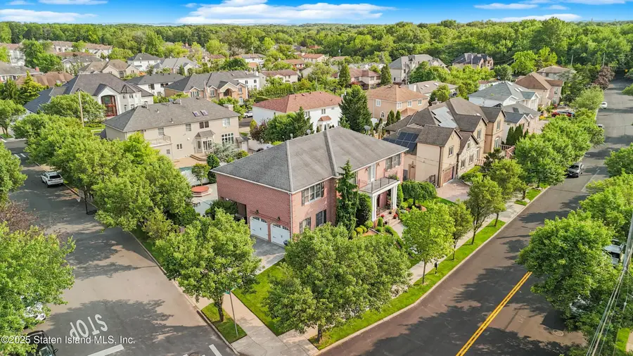 274 South Railroad Street, Staten Island, NY 10312 - Image #2