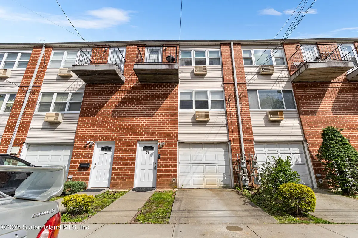 52 Francine Court #A, Staten Island, NY 10306 - Image #1