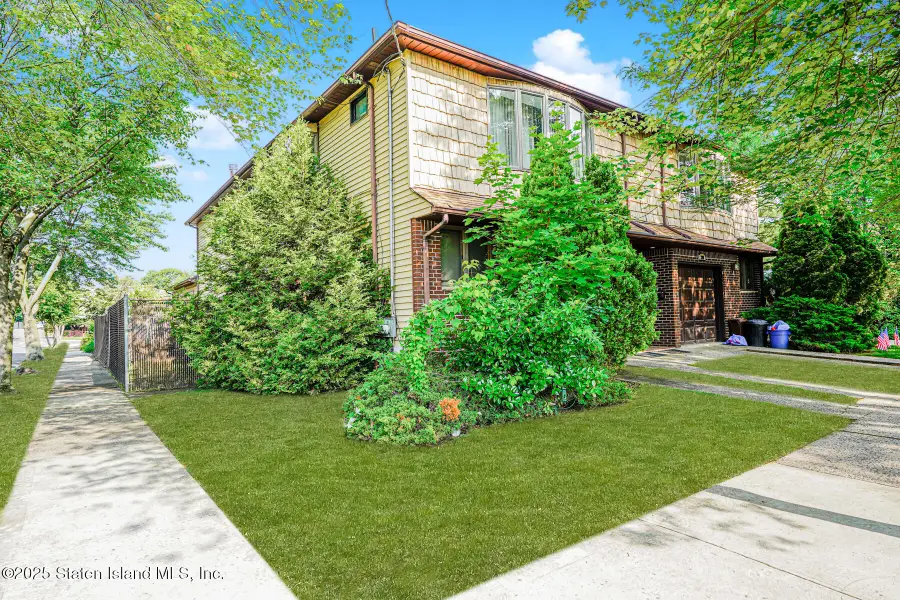 292 Woolley Avenue, Staten Island, NY 10314 - Image #2