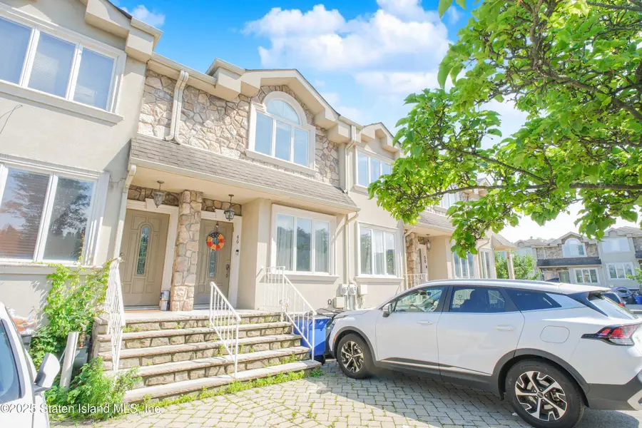 46 Calvanico Lane, Staten Island, NY 10314 - Image #2