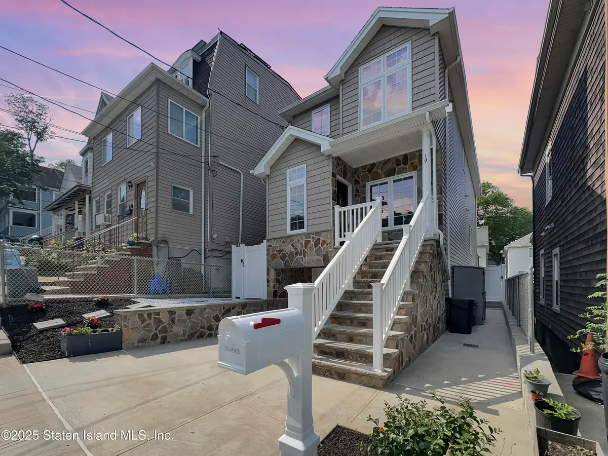 19 Scribner Avenue, Staten Island, NY 10301 - Image #1