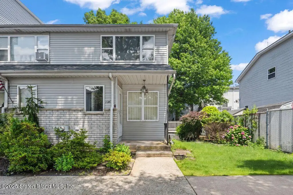 126 Lorraine Loop, Staten Island, NY 10309 - Image #1
