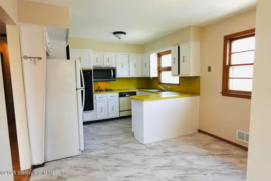 47 Grissom Avenue, Staten Island, NY 10314 - Image #3
