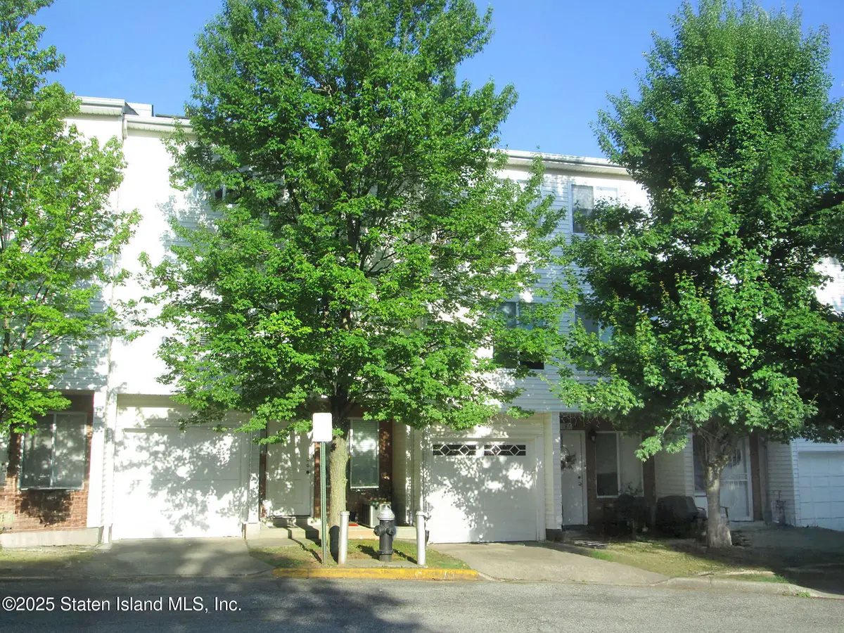 185 Aspen Knolls Way, Staten Island, NY 10312 - Image #1