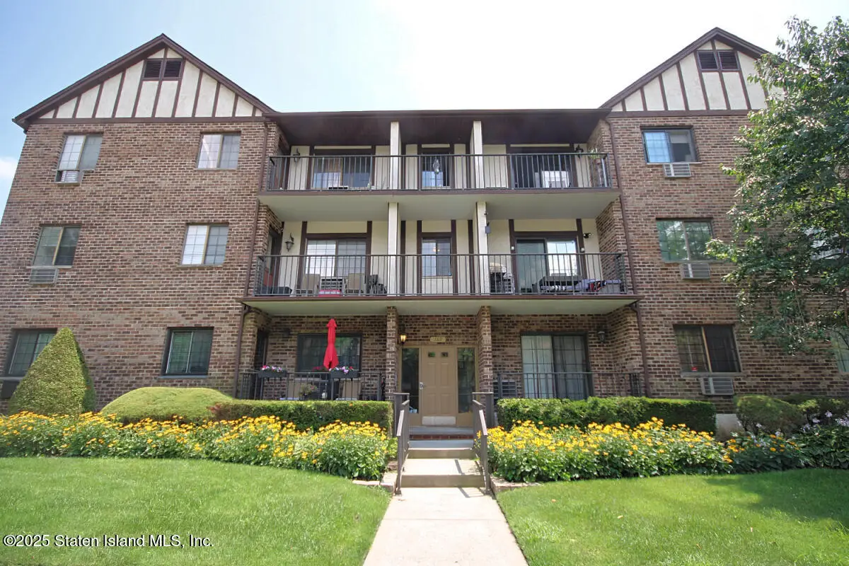 160 Devon Loop #5, Staten Island, NY 10314 - Image #1