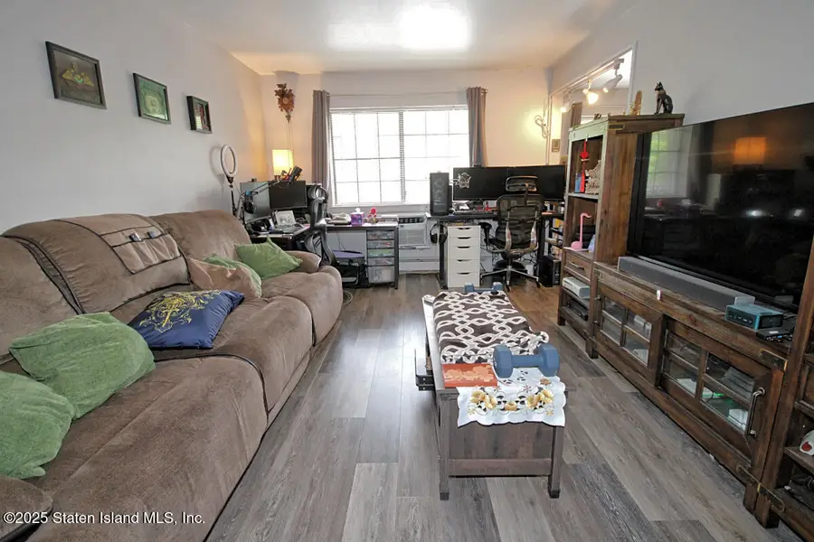 160 Devon Loop #5, Staten Island, NY 10314 - Image #3