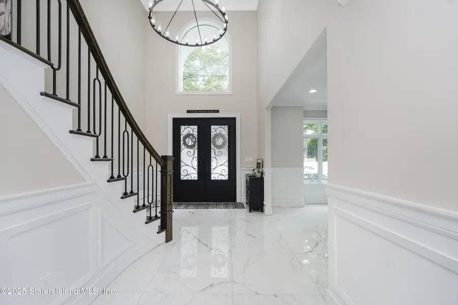 108 Giffords Lane, Staten Island, NY 10308 - Image #3