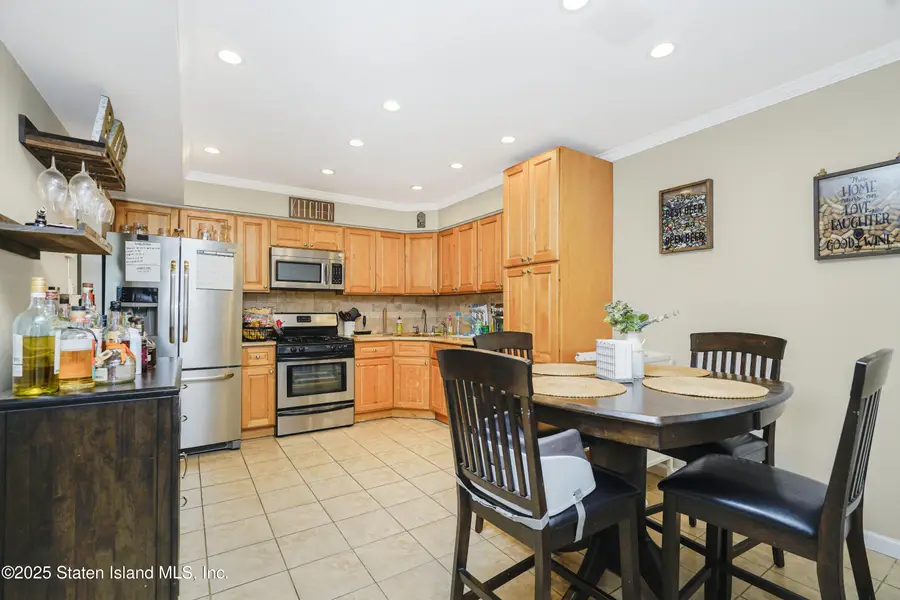 8 Mcdivitt Avenue #A, Staten Island, NY 10314 - Image #3